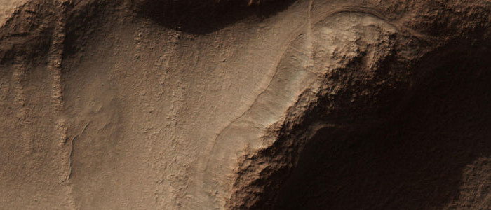 Вчені знайшли нові докази древніх річок на Марсі