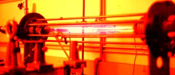 Вчені згенерували ядерний синтез за допомогою настільного пристрою