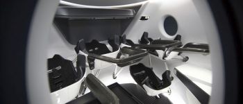 СпейсІкс оголошує про затримки з програмою космічного туризму