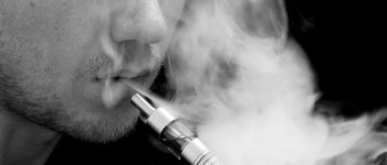 Підлітки, які палять вейпи, демонструють вищий рівень урану та свинцю