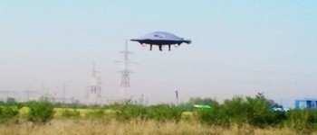 Ці хлопці побудували літаючу тарілку, яка насправді літає досить добре