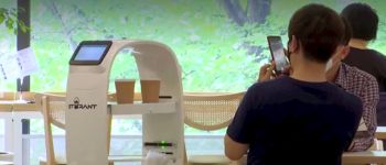 Це кафе використовує робота баристу проти коронавірусу