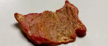 Цей м'ясистий «стейк» зроблений з гороху і водоростей