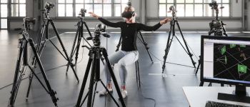 Цей контролер дозволяє керувати дроном за допомогою вашого тіла