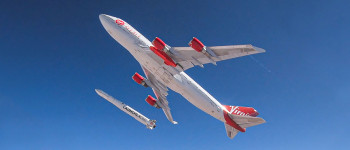 Virgin Orbit тільки що запустила ракету, прив'язану до крила 747-го