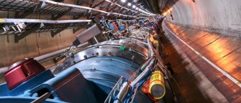 Великий адронний колайдер зможе вловити темну матерію після включення