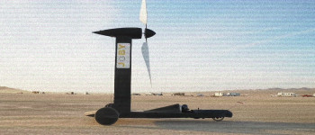 Ютубер на вітромобілі виграв парі у $10000 проти фізика